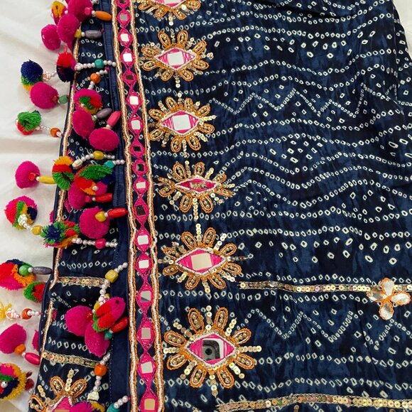Traditional Bandhani Lehenga - Picture 4 of 6